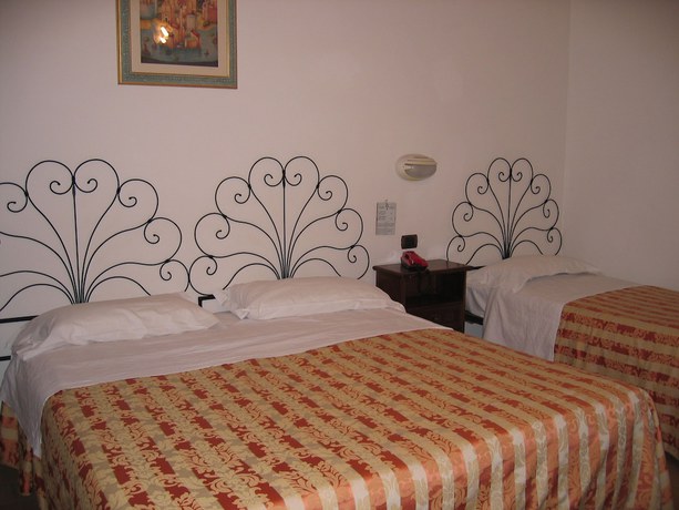 Imagen de la habitación del Hotel Sole, Asis. Foto 11