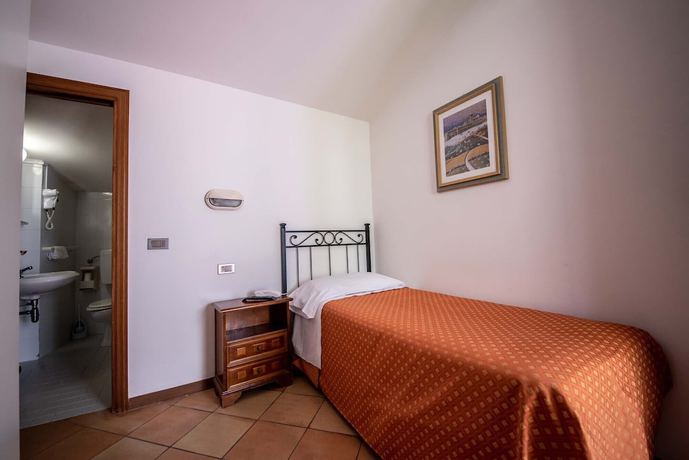 Imagen de la habitación del Hotel Sole, Asis. Foto 14