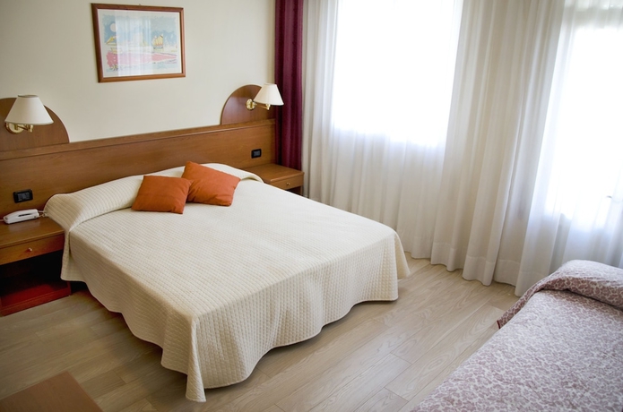 Imagen de la habitación del Hotel Sole, Chioggia. Foto 4