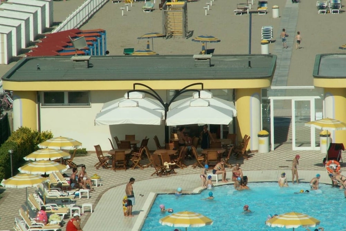 Imagen de la piscina del Hotel Sole, Chioggia. Foto 19