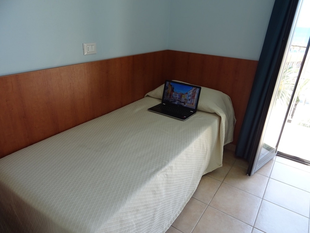 Imagen de la habitación del Hotel Sole E Mare. Foto 2