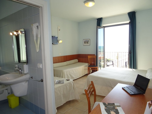 Imagen de la habitación del Hotel Sole E Mare. Foto 6
