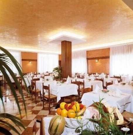Imagen del bar/restaurante del Hotel Sole, Eraclea Mare. Foto 2