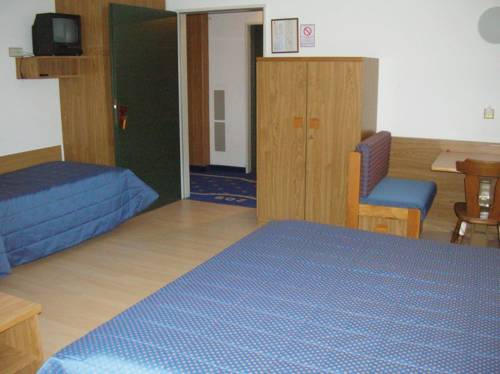 Imagen de la habitación del Hotel Sole Family. Foto 2