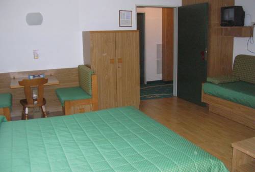 Imagen de la habitación del Hotel Sole Family. Foto 3