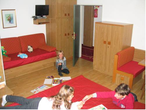 Imagen de la habitación del Hotel Sole Family. Foto 6