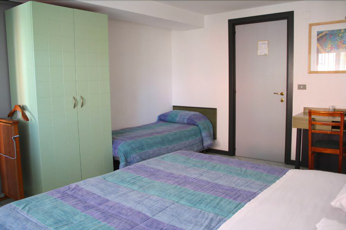 Imagen de la habitación del Hotel Sole, Giulianova. Foto 8