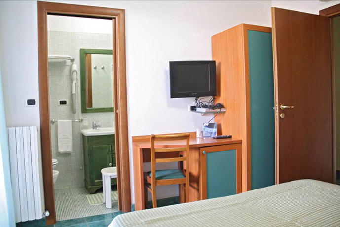 Imagen de la habitación del Hotel Sole, Giulianova. Foto 10