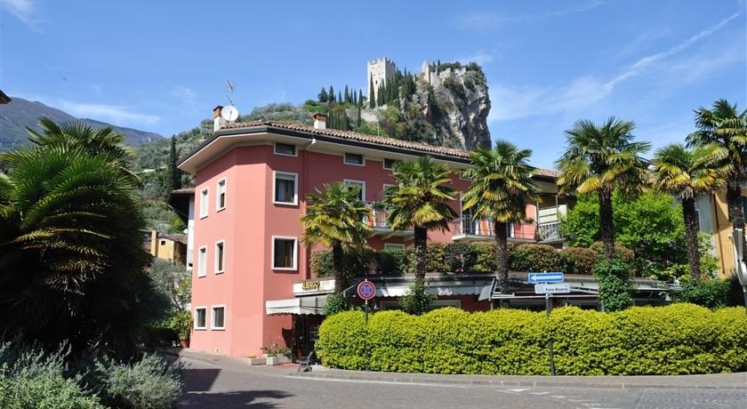 Imagen general del Hotel Sole Holiday. Foto 1