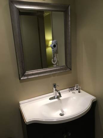 Imagen de la habitación del Hotel Sole Inn and Suites. Foto 8