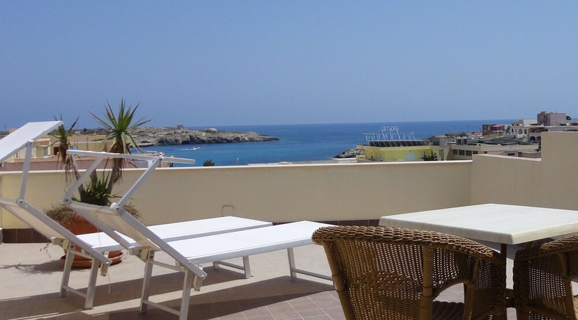 Imagen de los exteriores del Hotel Sole, Lampedusa. Foto 16