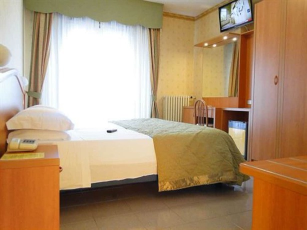 Imagen de la habitación del Hotel Sole - Limone. Foto 19