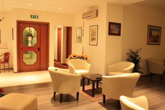 Imagen de los interiores del Hotel Sole Mare, San Remo. Foto 12