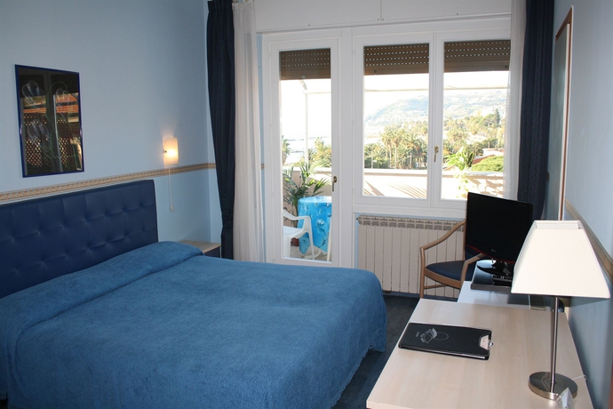 Imagen de la habitación del Hotel Sole Mare, San Remo. Foto 7