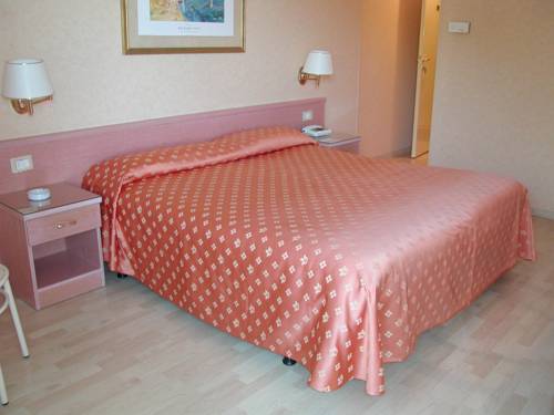 Imagen de la habitación del Hotel Sole Mare, Ventimiglia. Foto 3