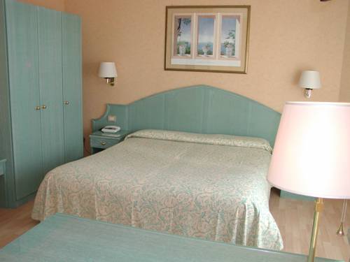 Imagen de la habitación del Hotel Sole Mare, Ventimiglia. Foto 4