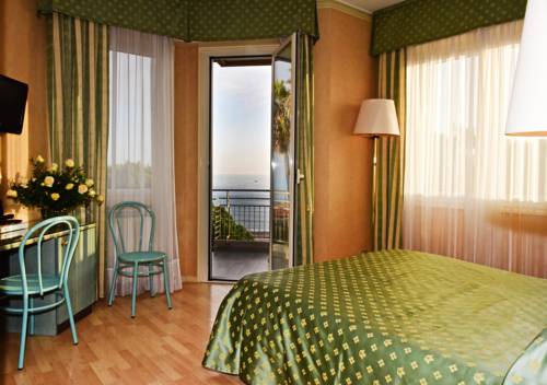 Imagen de la habitación del Hotel Sole Mare, Ventimiglia. Foto 9