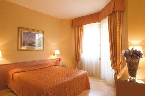 Imagen de la habitación del Hotel Sole Mare, Ventimiglia. Foto 12