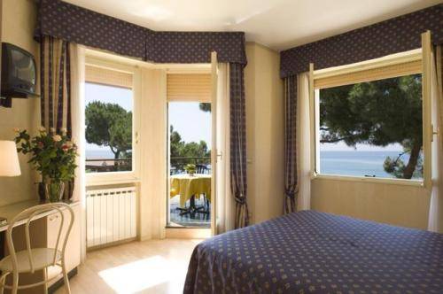 Imagen de la habitación del Hotel Sole Mare, Ventimiglia. Foto 15
