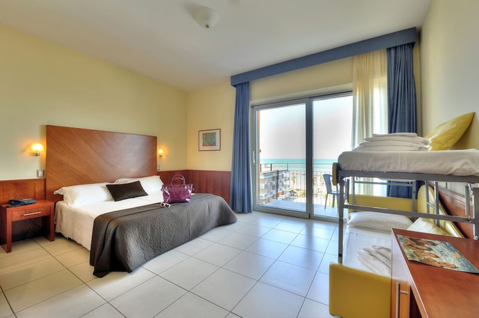 Imagen de la habitación del Hotel Sole, Montesilvano. Foto 3