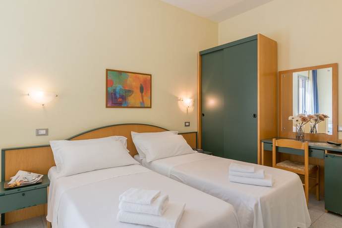 Imagen de la habitación del Hotel Sole, Montesilvano. Foto 4