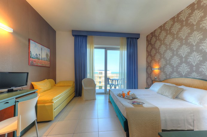 Imagen de la habitación del Hotel Sole, Montesilvano. Foto 9