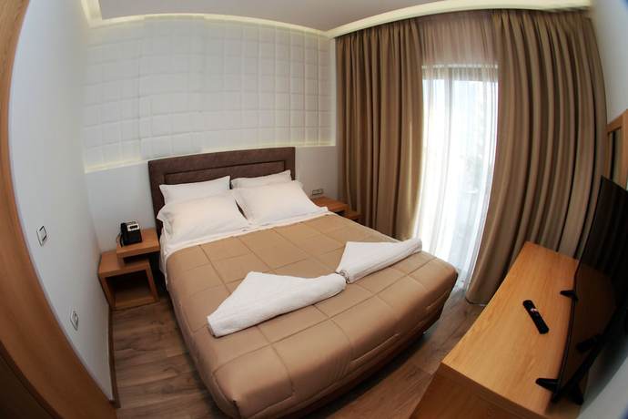 Imagen de la habitación del Hotel Sole, Sarande. Foto 3