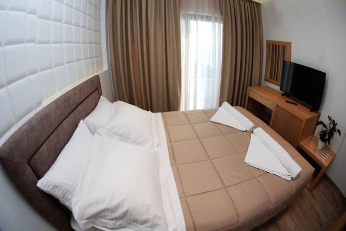 Imagen de la habitación del Hotel Sole, Sarande. Foto 9