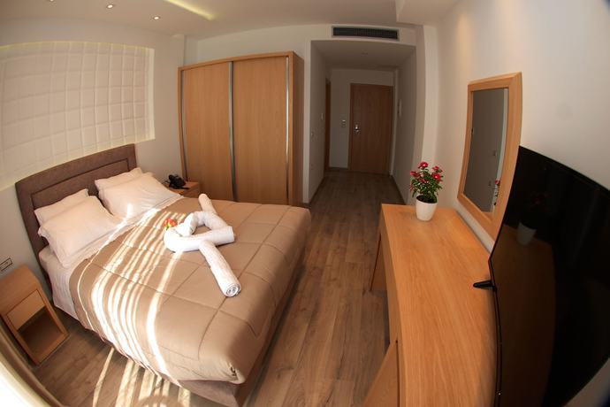 Imagen de la habitación del Hotel Sole, Sarande. Foto 17