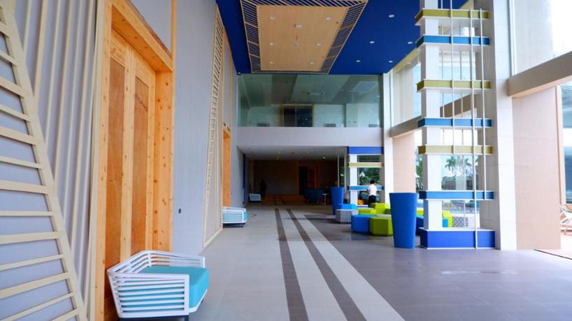 Imagen de los interiores del Hotel Solea Palm Resort Mactan. Foto 17