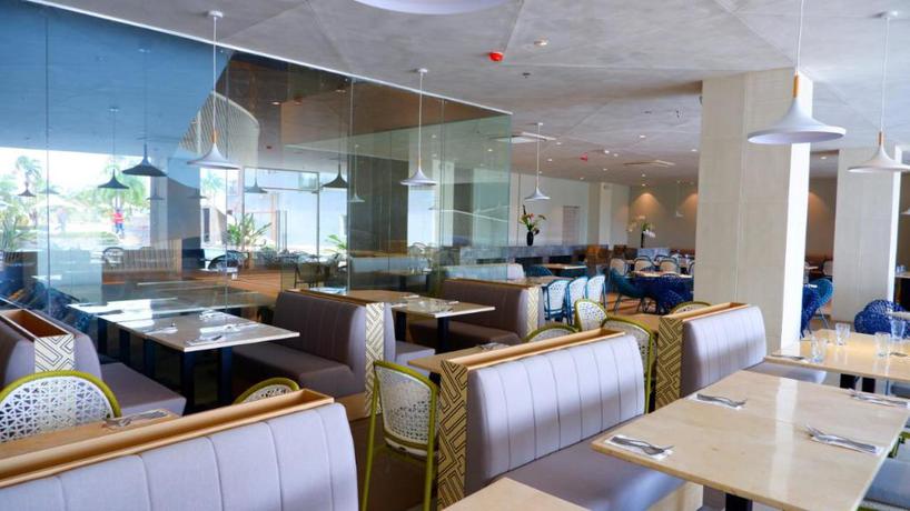 Imagen del bar/restaurante del Hotel Solea Palm Resort Mactan. Foto 3