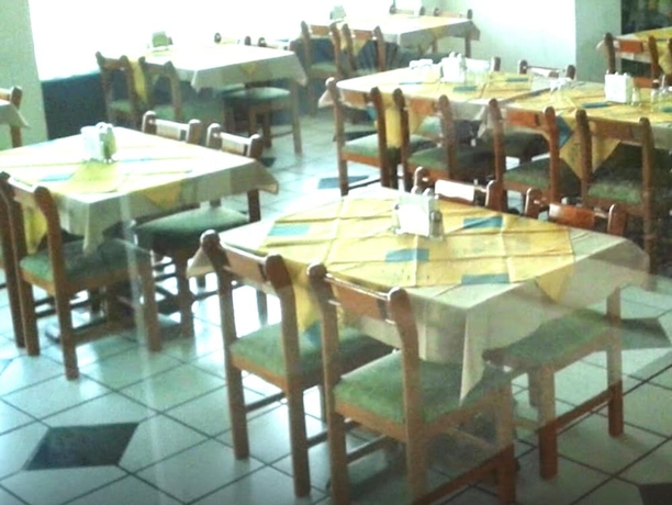 Imagen del bar/restaurante del Hotel Sol&eacute; Plaza Guadalajara. Foto 5