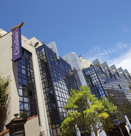 Imagen de los exteriores del Hotel Sol&eacute;o Prado. Foto 11