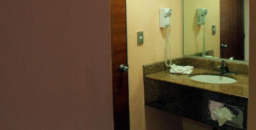 Imagen de la habitación del Hotel Soleil Celaya. Foto 19