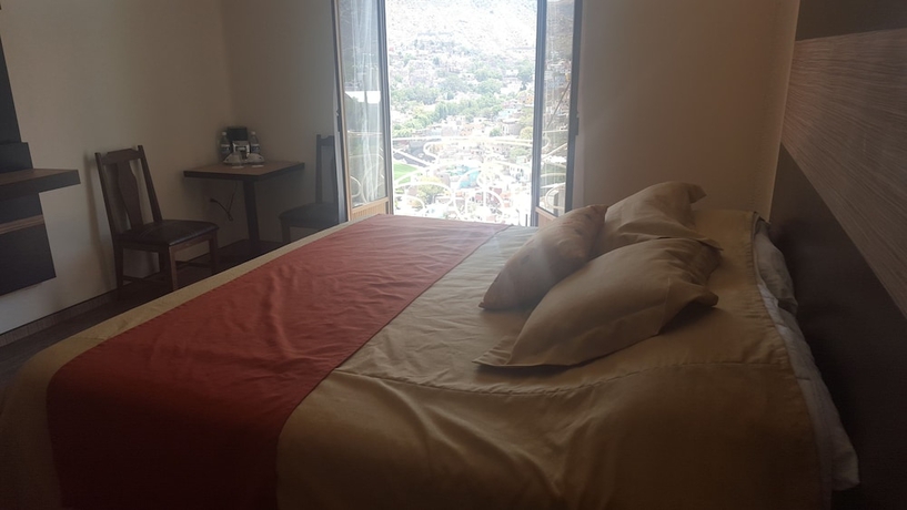 Imagen de la habitación del Hotel Soleil, Guanajuato. Foto 10