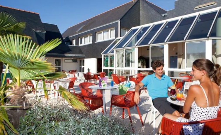 Imagen del bar/restaurante del Hotel Soleil Vacances Résidence Club Les Salines. Foto 7