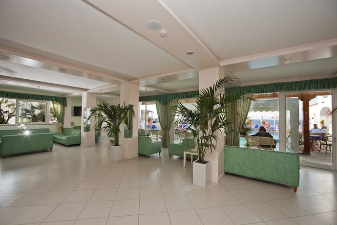 Imagen de los interiores del Hotel Solemar Terme Beach and Beauty. Foto 18
