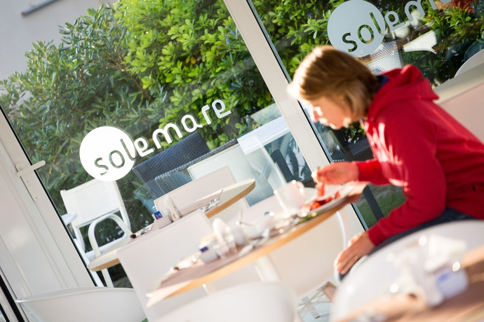 Imagen del bar/restaurante del Hotel Solemare, Milano Marittima. Foto 7