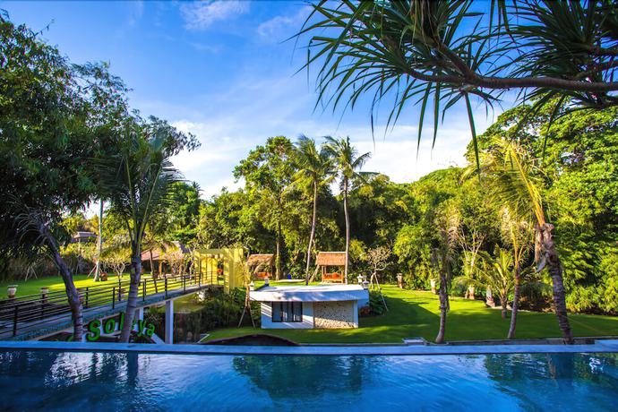 Imagen de la piscina del Hotel Soleya Suites and Villas. Foto 20