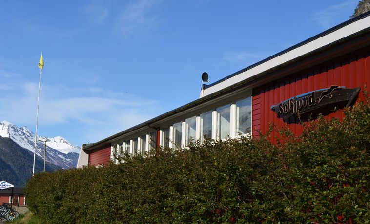 Imagen de los exteriores del Hotel Solfjord Bedandbistro. Foto 15