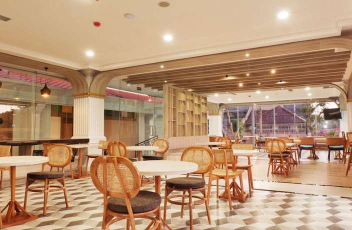 Imagen del bar/restaurante del Hotel Solia Yosodipuro Solo. Foto 5
