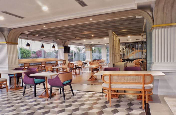 Imagen del bar/restaurante del Hotel Solia Yosodipuro Solo. Foto 7