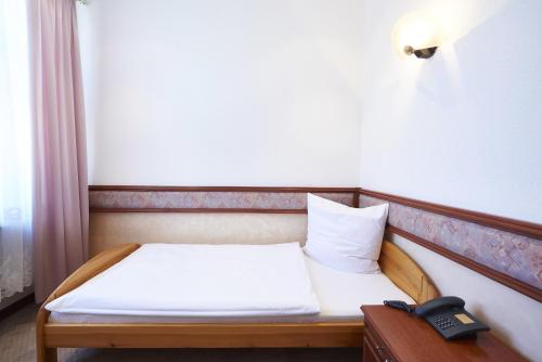 Imagen de la habitación del Hotel Solidaris. Foto 9