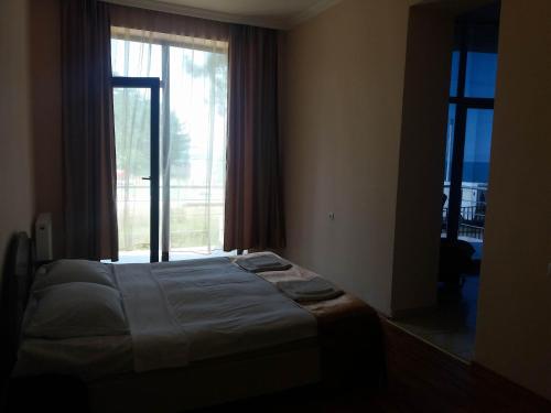 Imagen de la habitación del Hotel Solidarity. Foto 6