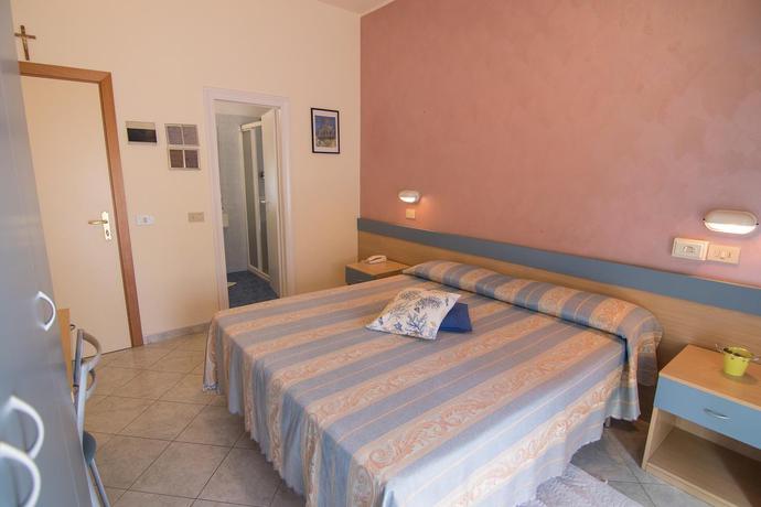 Imagen de la habitación del Hotel Solidea. Foto 5