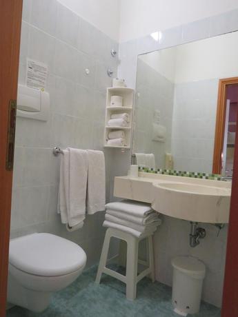 Imagen de la habitación del Hotel Solidea. Foto 7