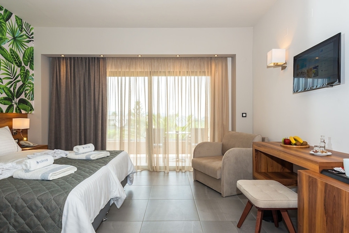 Imagen de la habitación del Hotel Solimar Aquamarine Resort. Foto 10