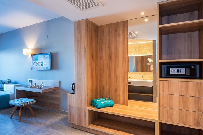 Imagen de la habitación del Hotel Solimar Aquamarine Resort. Foto 11