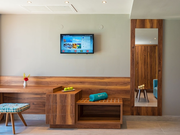 Imagen de la habitación del Hotel Solimar Aquamarine Resort. Foto 15