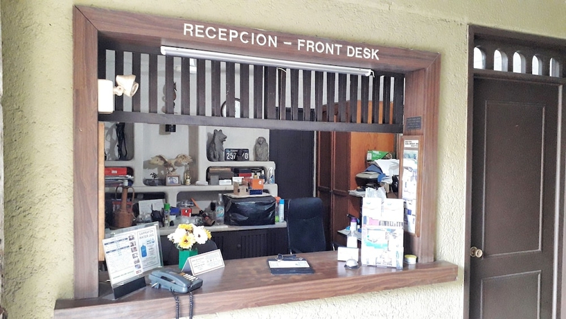 Imagen de los interiores del Hotel Solimar Inn Suites. Foto 17